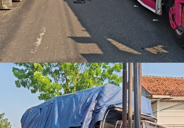 Kecelakaan Libatkan Dua Truk di Lamongan, Petugas Bergerak Cepat Evakuasi Korban
