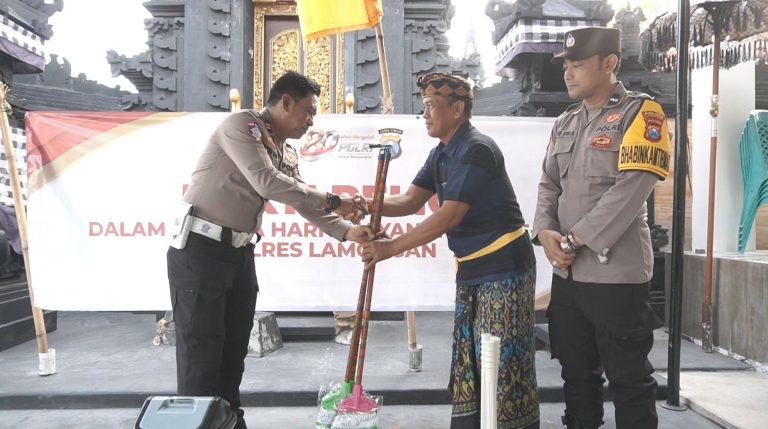 Bakti Religi Satlantas Polres Lamongan di Desa Pancasila, Wujud Toleransi dan Kepedulian Jelang Hari Bhayangkara ke-80